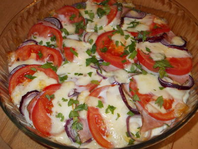 Zapiekanka z pomidorami i mozzarellą