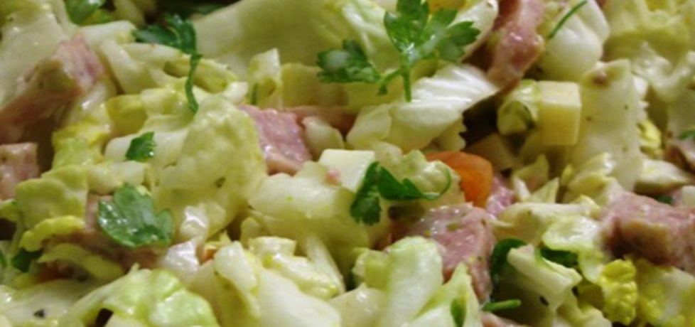 Salatka z biala kielbasa i pekinska (autor: sarenka)