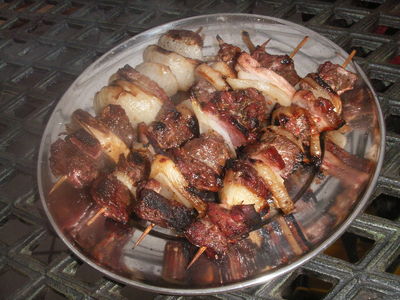Aromatyczne szaszłyki z mięsa baraniego