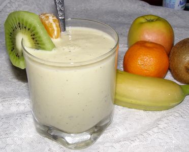 Owocowy koktajl z jogurtem