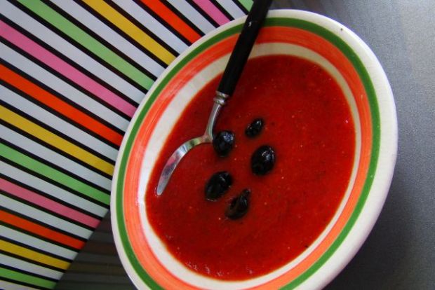 Chłodnik z pomidorów  gazpacho przepis