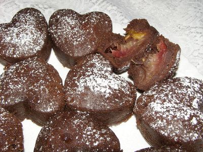 Babeczki kakaowe bez jajek ze śliwką i mandarynką