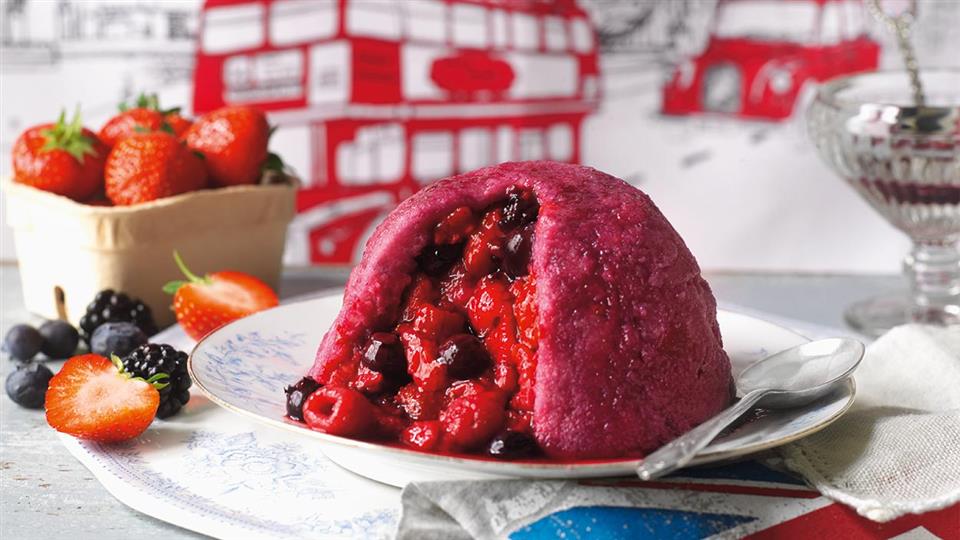 Przepis na pudding z letnich owoców