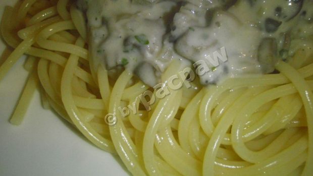 Super przepis: spaghetti z sosem pieczarkowym. gotujmy.pl
