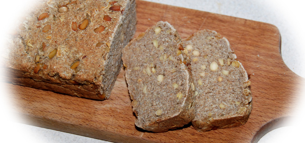 Chleb razowy z ziarnami soi (autor: fotoviderek)