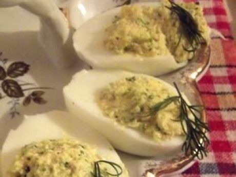 Przepis  jajka faszerowane brokułami wg mychy przepis