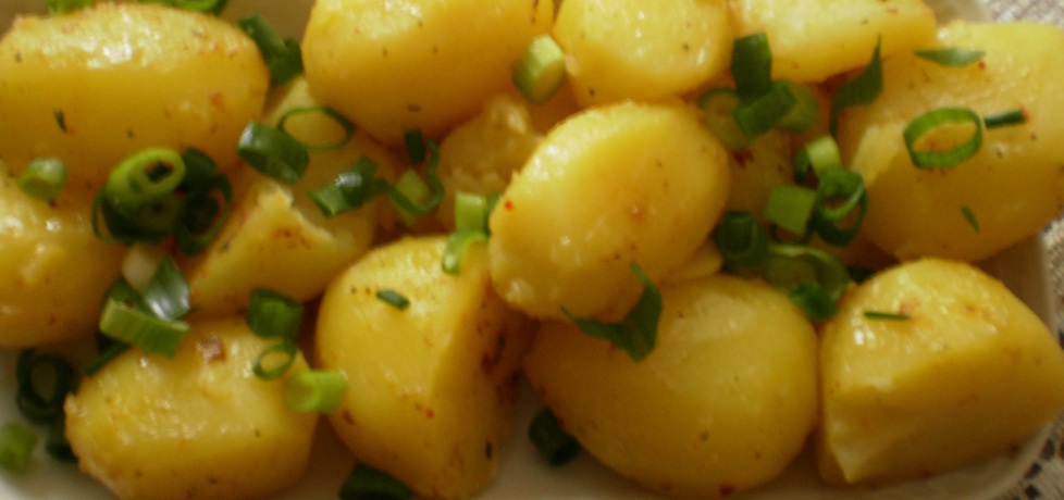 Pikantne ziemniaki gotowane w bulionie. (autor: babciagramolka ...