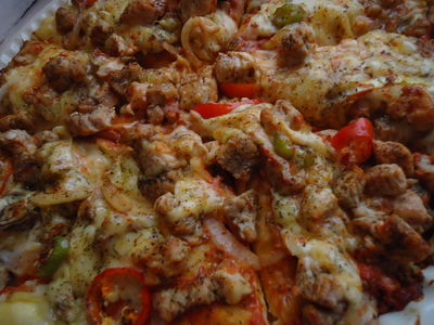 Pizza z indykiem i chili