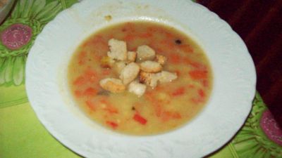 Zupa z kaszą manną i grzankami