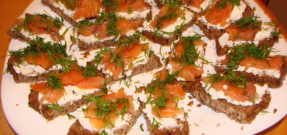 Mini kanapeczki z łososiem (autor: katarzyna40)