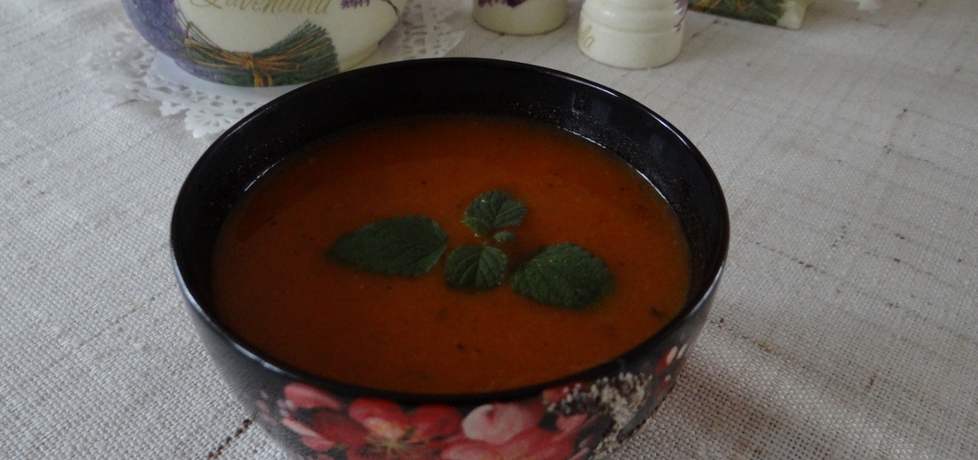 Rozgrzewająca zupa marchewkowo
