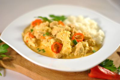 Curry z kurczakiem i kalafiorem