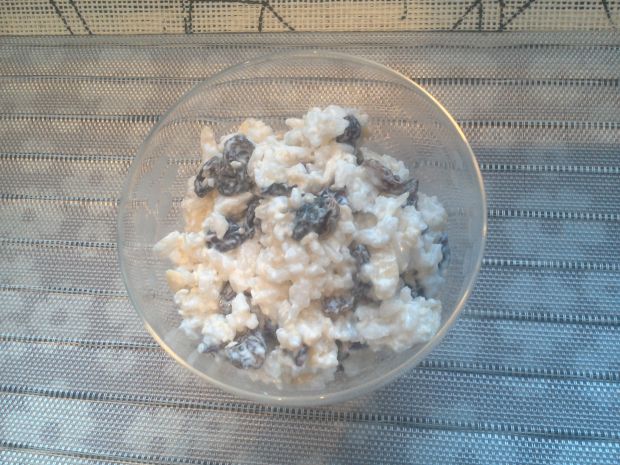 Przepis  śniadaniowa sałatka ryżowa z bakaliami przepis