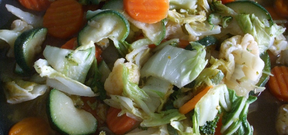 Warzywa z kapustą pekińską (autor: olkaaa)