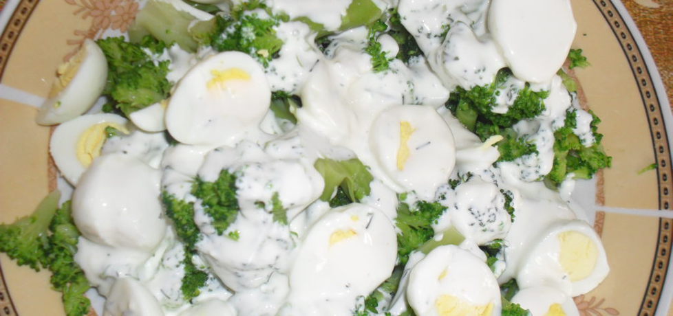 Brokuły z jajkiem przepiórczym w sosie chrzanowym (autor: kuklik ...