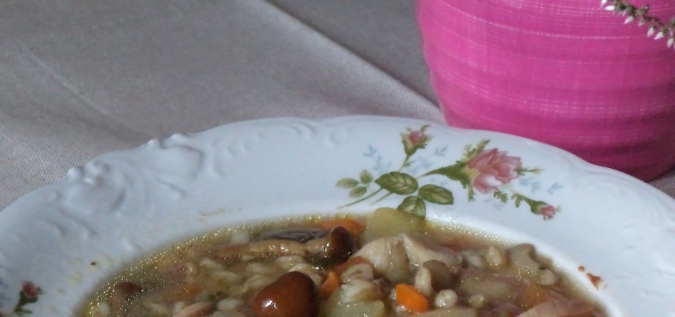 Grzybowa zupa z orkiszem (autor: adagaba)